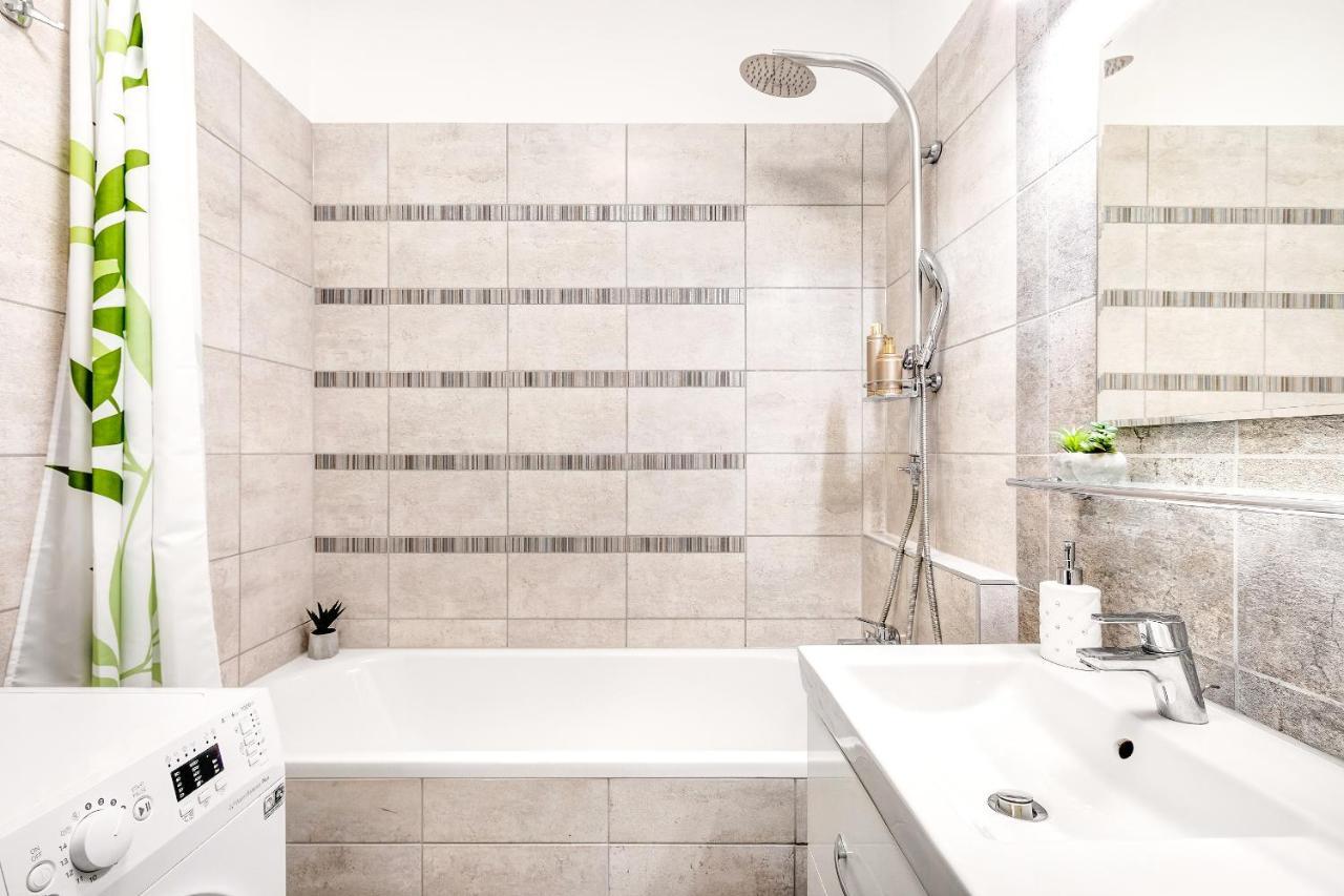 Modern Apartment With Free Garage And Balcony In The Downtown Budapeszt Zewnętrze zdjęcie